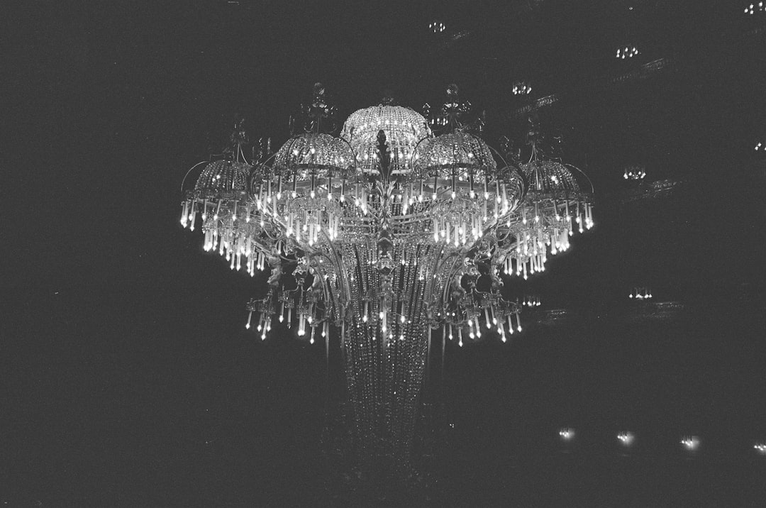 Photo chandelier lighting